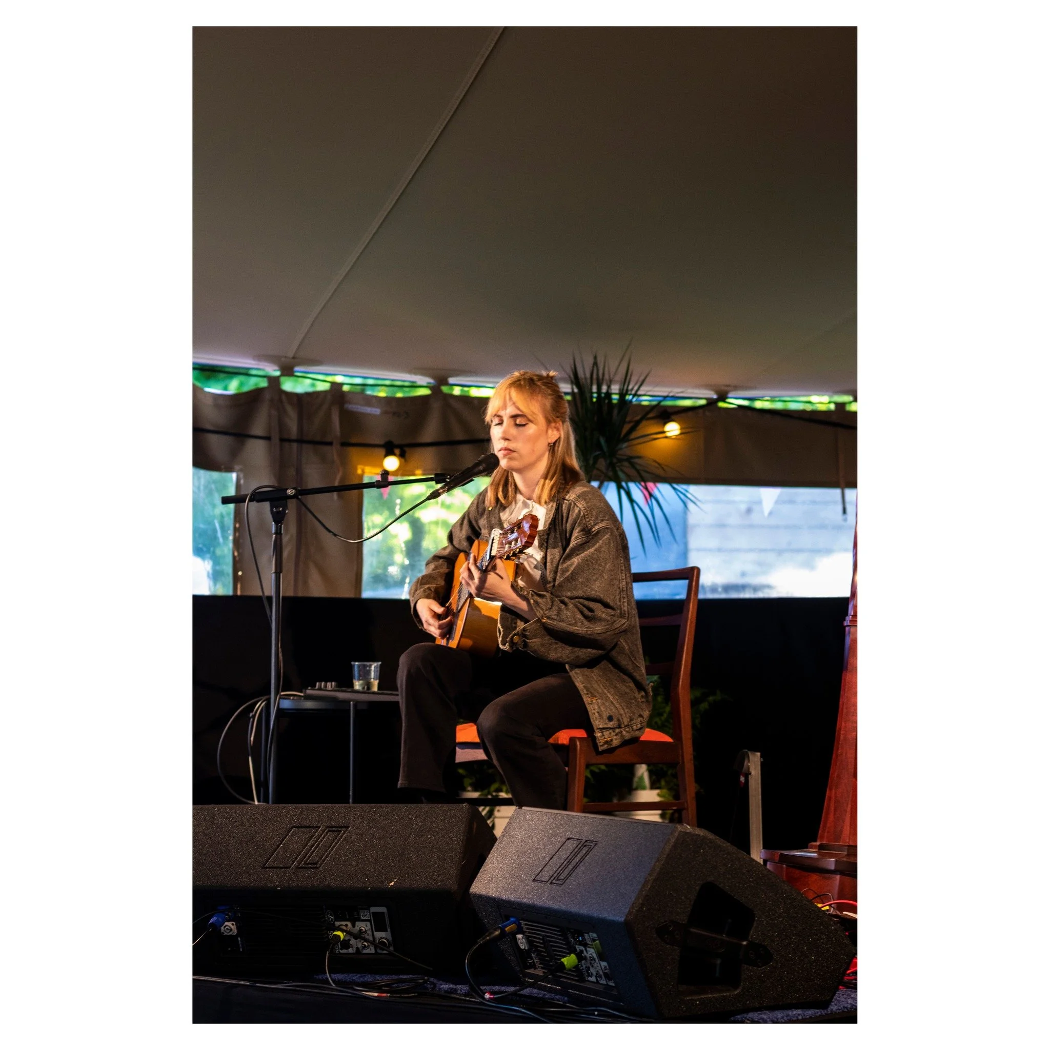 &bull; MUSIC @ ILFD &bull;

Aoife Nessa Francis and Lemoncello at ILFD 2025

#ireland #ilfd #ilfdublin #irishliteraturefestival #festival #event #festivalphotography #summer #eventphotography #peoplephotography #dublin #merrionsquare #lemoncello #aoi