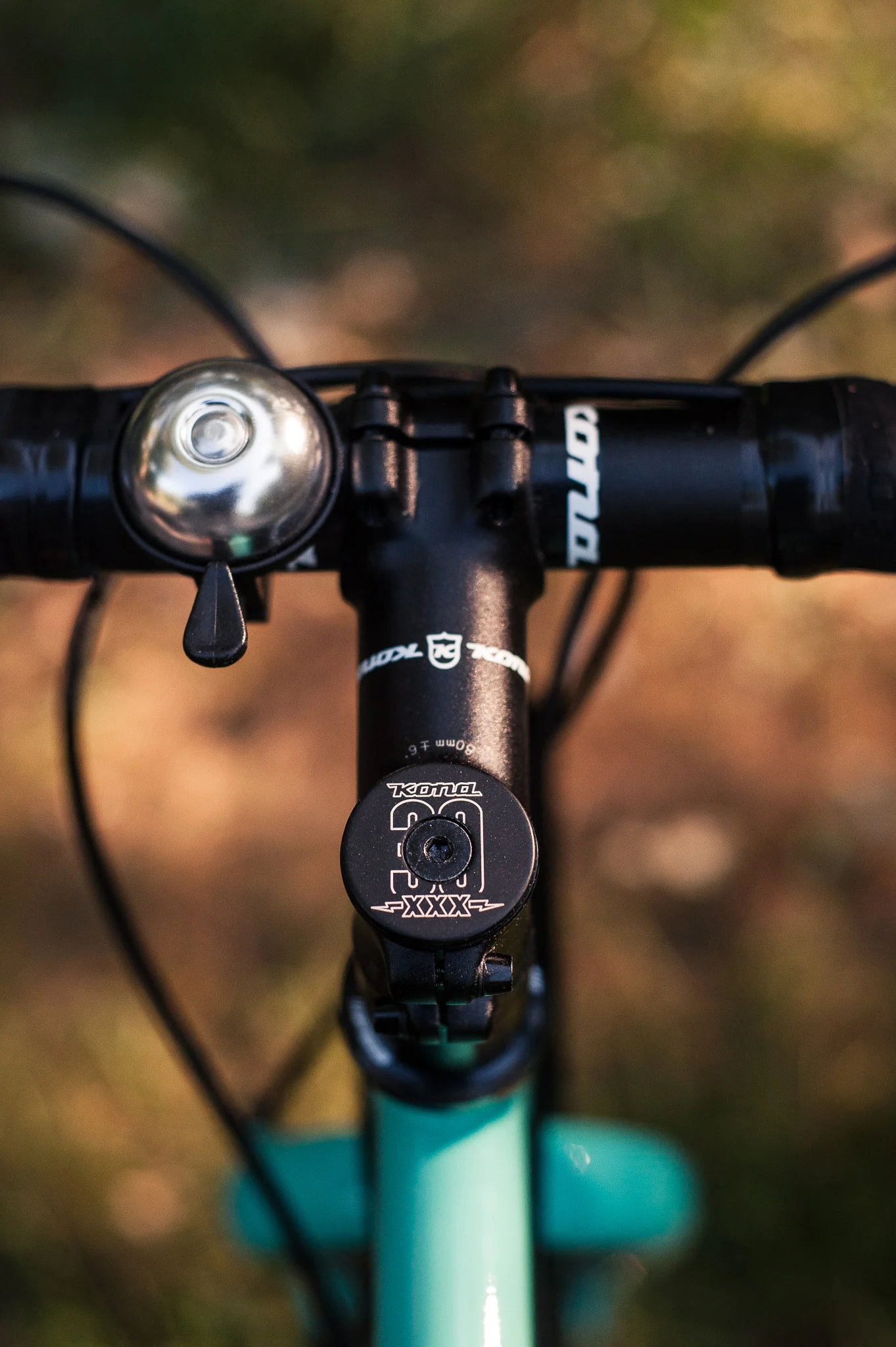 Kona 30th topcap on the new Sutra. (photo: Tom J)