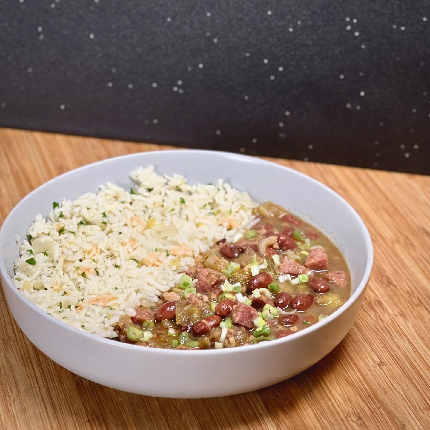 9/100: Red beans and rice &ldquo;gumbo&rdquo; with rice pilaf (Pickles, Pigs &amp; Whiskey, John Currence)

Sometimes I flip through the books aimlessly, looking for anything that looks interesting. This time, I knew exactly what I wanted: Red beans 