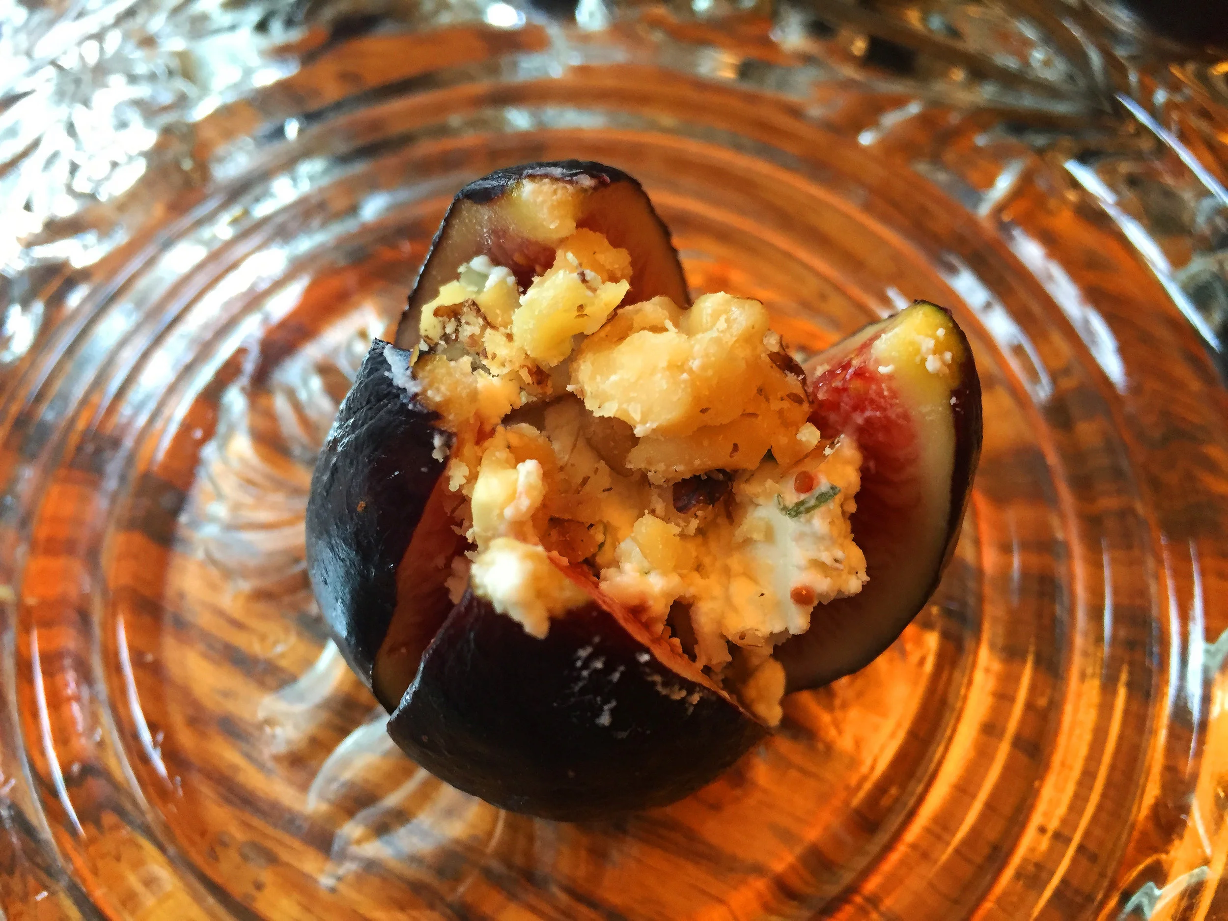 Stuffed-figs-recipe-boursin-goat-cheese-walnuts-appetizers-holiday-season-party-recipes-1-fig-done.jpg