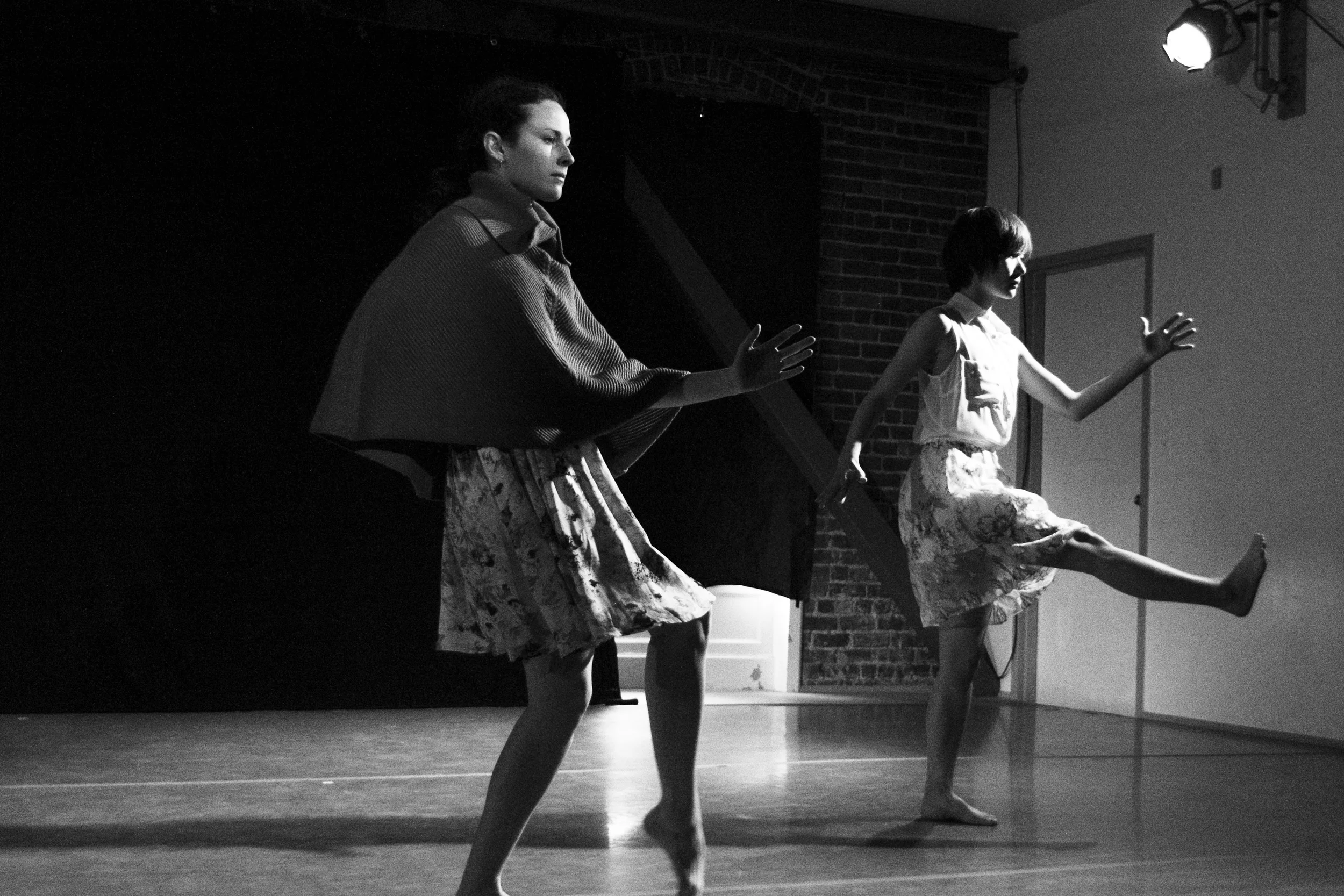 Dancers Liane Burns, Terumi Oneda. Photo by Luke Wang