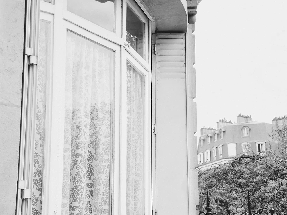 ParisB-W-Leigh-VinerArchive1.jpg