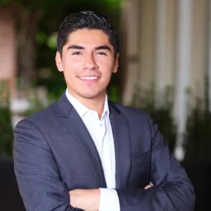 Headshot -- Jorge (1).jpg