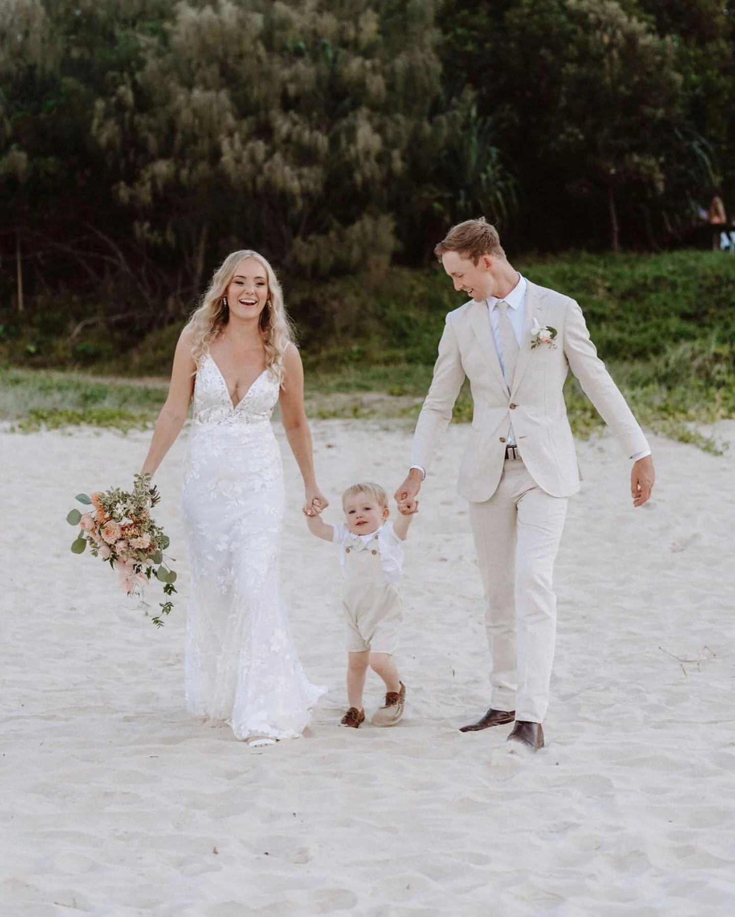 🌻Family🌻
Congratulations to Rebecca &amp; Shaun 🌹
Eloping at Casuarina Gardens followed by a beach photoshoot!Celebrant @noosaheadscelebrant 
Hair and makeup @beauty.on.the.move 
Photos @jacleeweddings 

#noosaweddings #eloped #noosaheads #noosaph