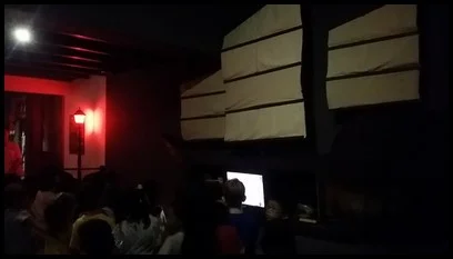 Many people from China came to Singapore, on a boat, to work.