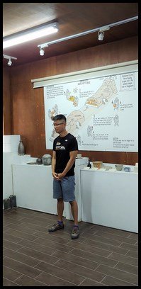  Mr Tan gave a brief introduction of the company and explained to the children the process of pottery making. 
