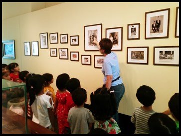  The children were shown a few photos showing the different Malay subgroups in Singapore. 