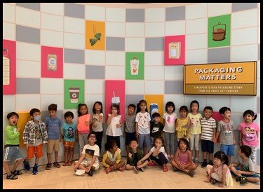  The children arrived at the National Museum to explore the exhibition titled ‘Packaging Matters’ which displayed various kinds of early food packaging in Singapore. 