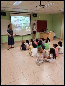  The children were greeted by the school’s ambassadors (P6) who were in charge of taking them around. They were shown the teaching lab where they were given a welcome talk by the ambassadors. A brief introduction of the school was given and the child
