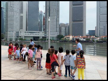  After the session ended, the children thanked the docents and exited the museum. Along the way, they had a scenic walk by the Singapore river as the children made their way to the bus. They all got excited at the sight of the bumboat. 