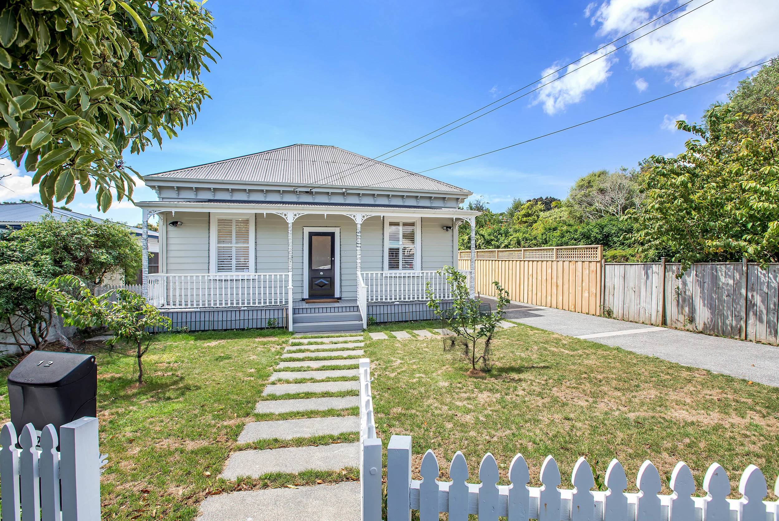 HIGHBURY_HARDINGTON_12_STILLS_RAW-22 copy.jpg