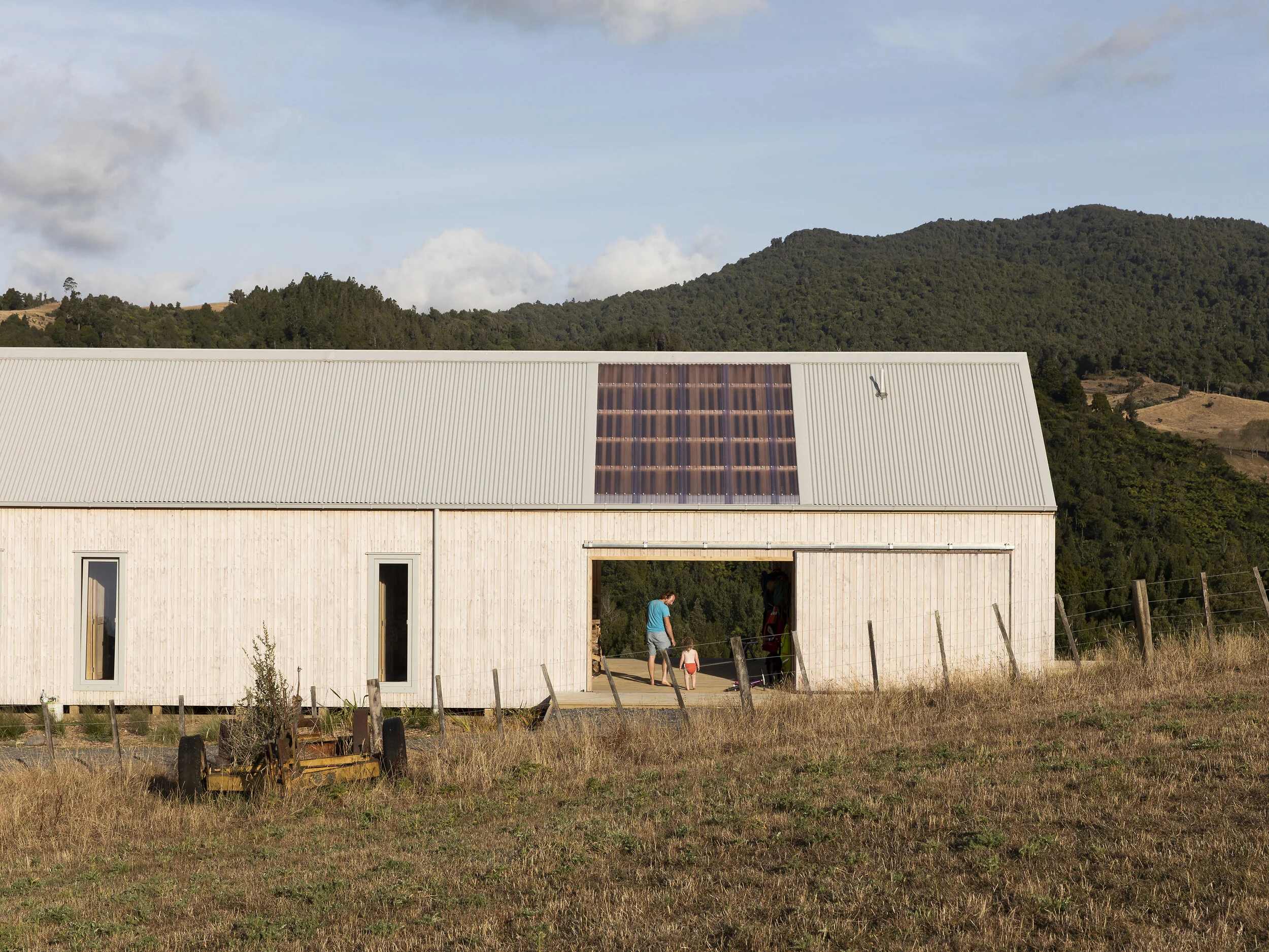 KarangahakeHut_Title_9of10.jpg