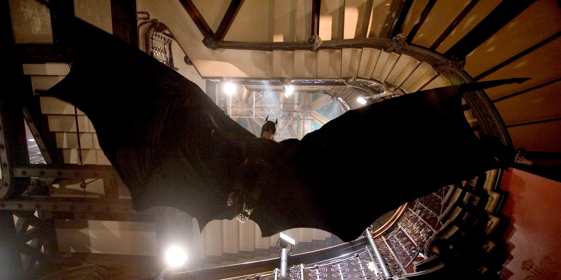 batmanbegins-batman-stairs-glide.jpg