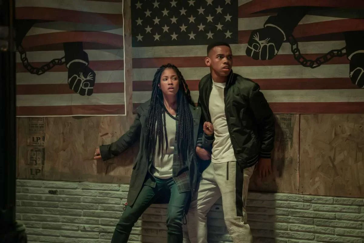 Lex Scott Davis e Joivan Wade (Isaiah, il fratello di Nya) al massimo del pathos.