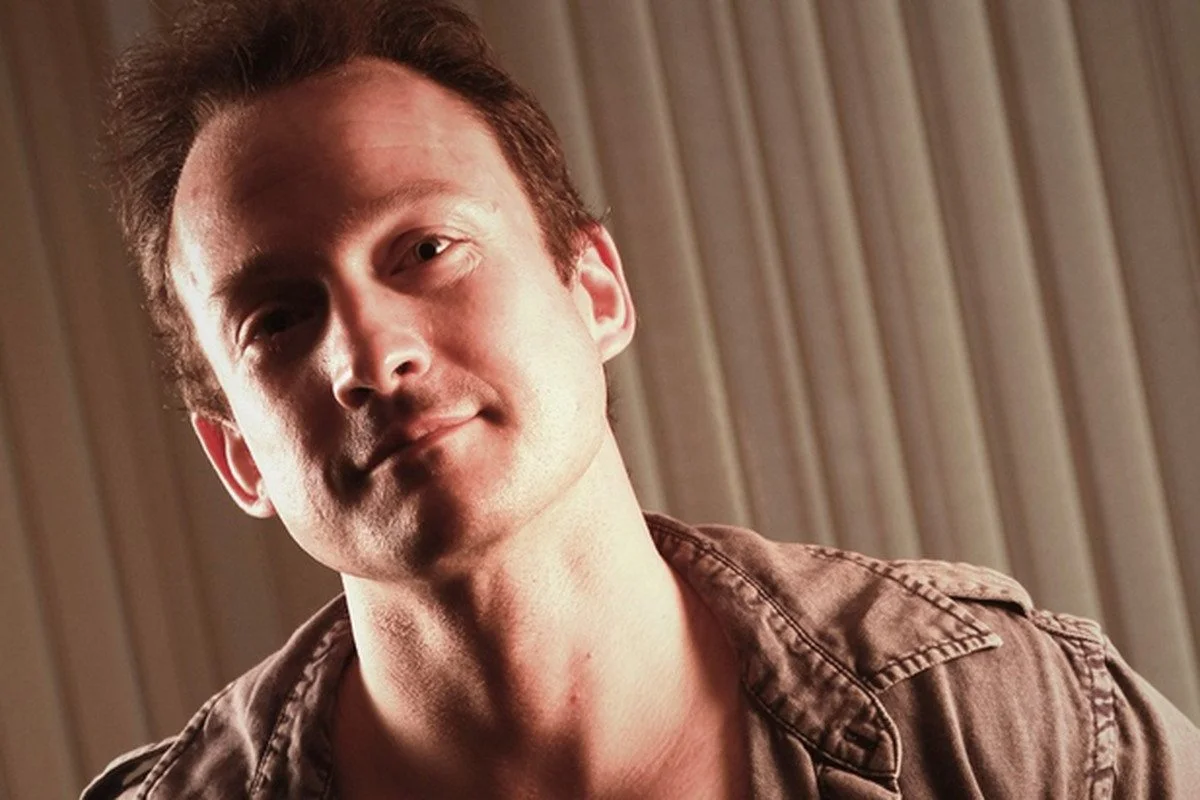 Chris Avellone sta lavorando ad Alaloth in veste di consulente creativo: suo, tra le altre cose, è il background del mondo di gioco.