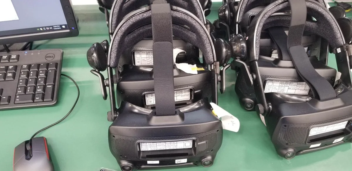 Quelli che vedete sono i prototipi degli headset per VR che Valve dovrebbe lanciare nel 2019, in abbinamento… ad un nuovo Half-Life ! LO AVETE LETTO PRIMA SU OUTCAST.