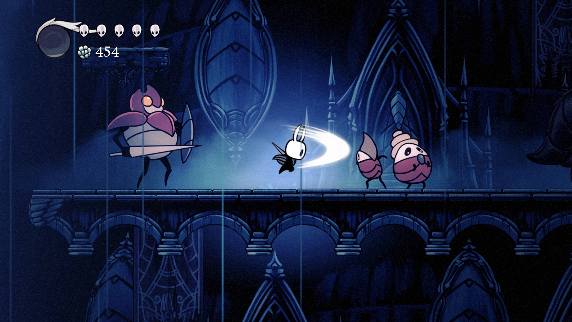  Immagini a confronto:   Tenshi no tamago     vs  l a Città delle lacrime  di    Hollow Knight   