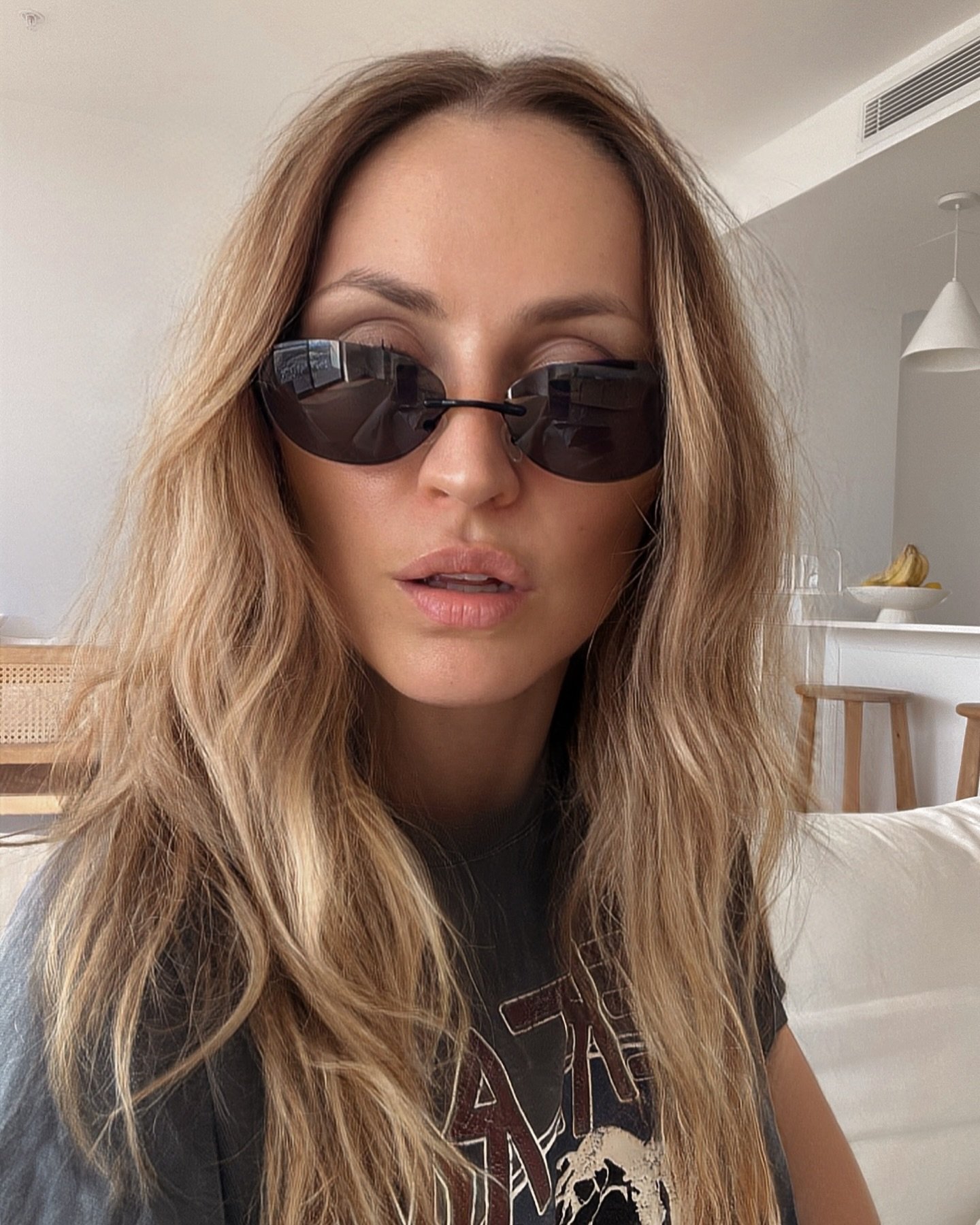 Adding my 400th pair of sunglasses to the collection / homebody / trench season / meeting Lewy / the world through Mila&rsquo;s eyes / autumn sunsets