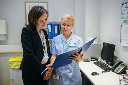 Судебная практика: Медицинские документы на руки подозреваемым, обвиняемым и осужденным не выдаются