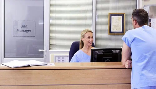 Администраторы клиники: почему их ошибки могут очень дорого Вам обойтись?