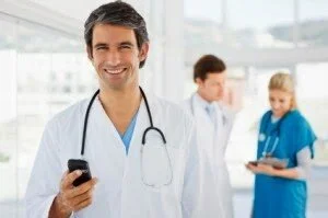 Пациенты и врачи - новый формат общения через СМС