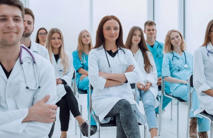 Конкурентный анализ в медицине