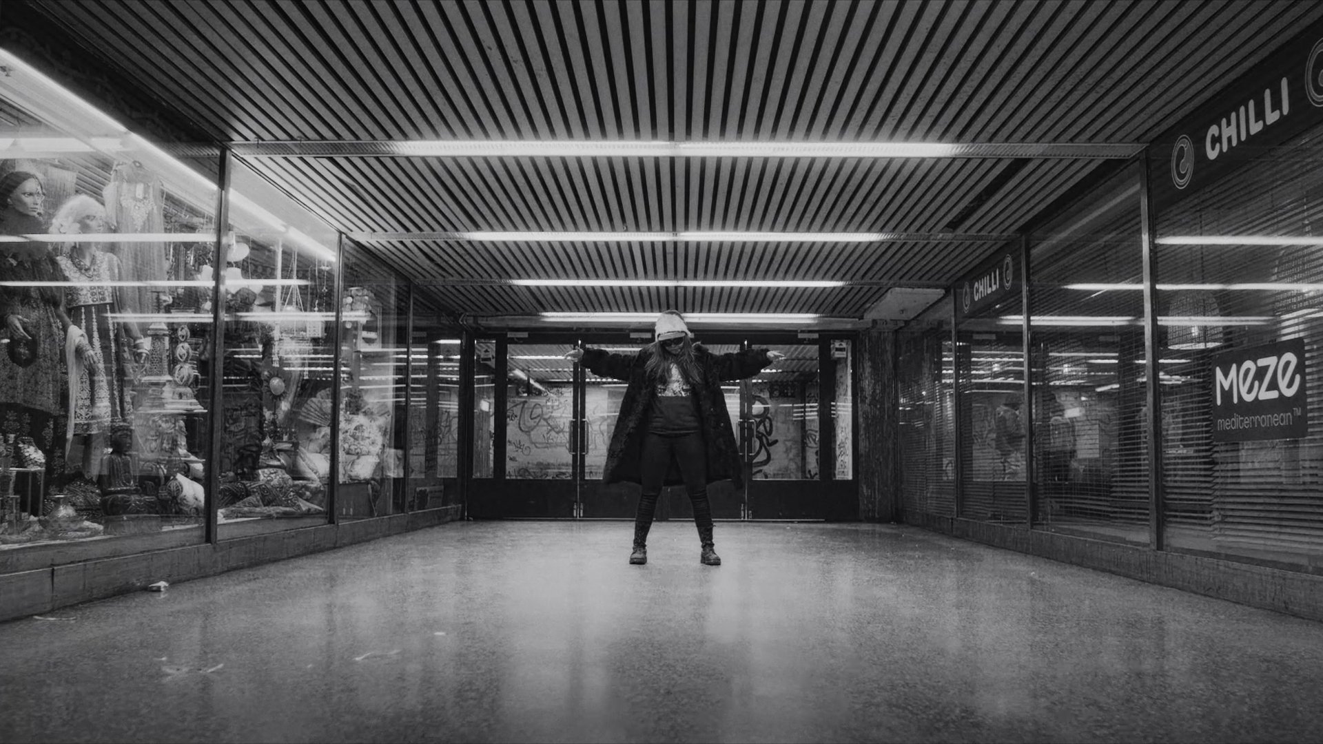 Mark-Hobz-DOP-black-and-white-helsinki.jpg