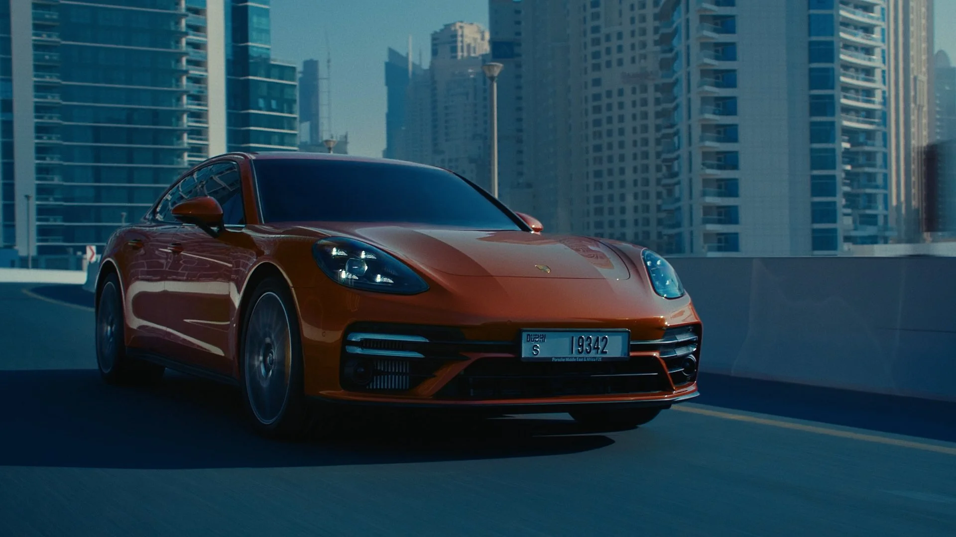 Mark-Hobz-DOP-commerical-porsche-panamera-dubai.jpg