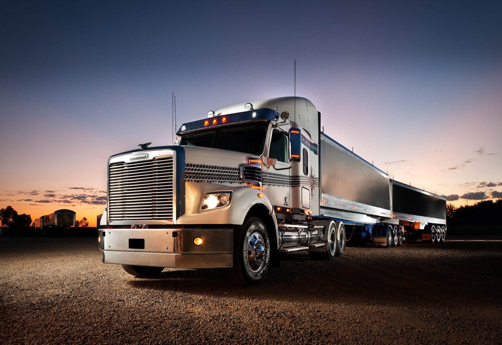 Client: Freightliner Trucks