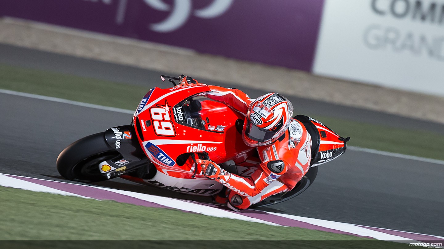 Nicky Hayden showing how it's done. ( Image: GPextra.com .)
