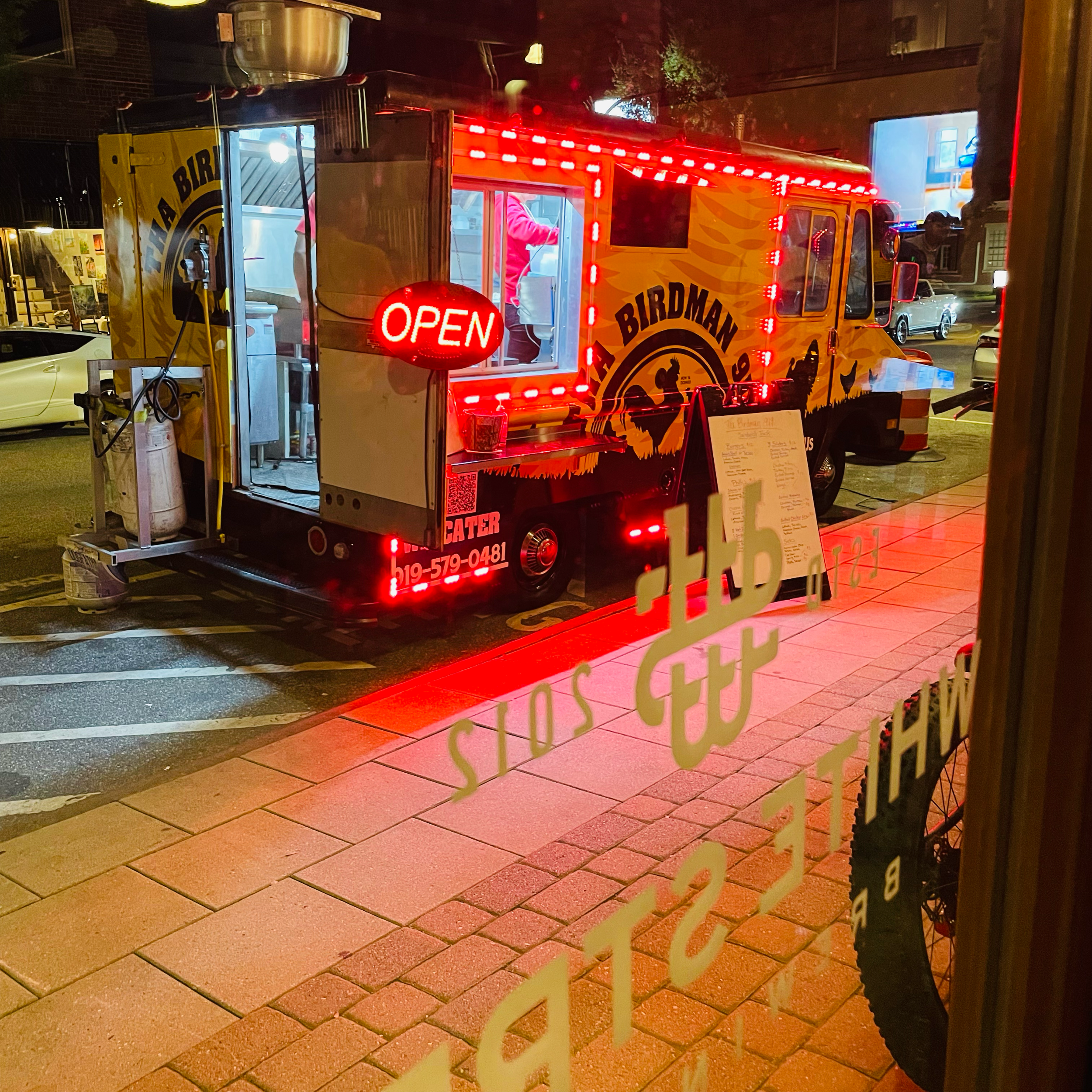 Food Truck: Tha BirdMan 919