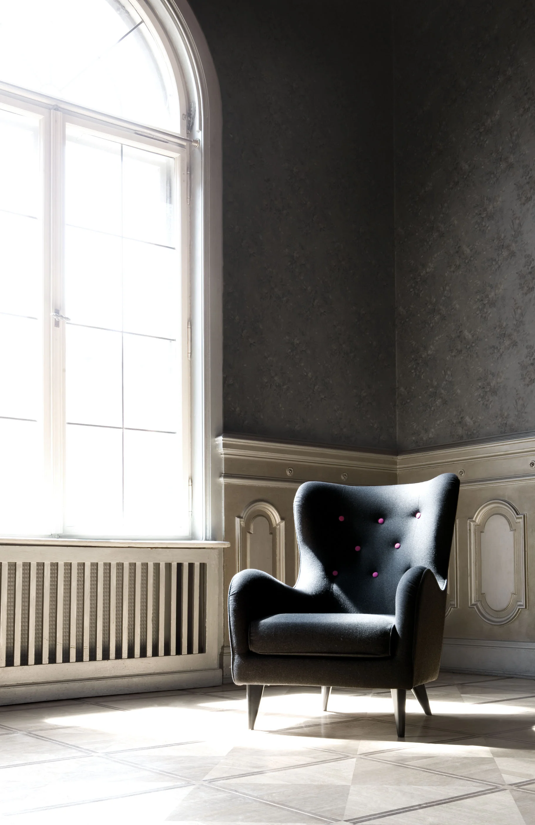 POLA_arrangement_armchair_panno1002_charcoal_buttons_panno2026_pink_3.jpg