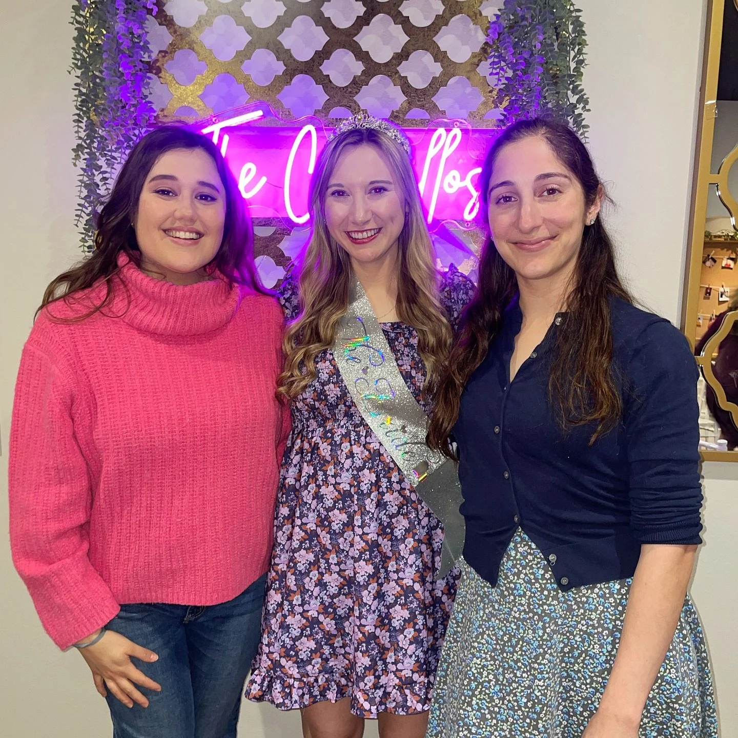 Bridal Shower: Texas Edition! 🤠 Thank you to my mom, Aunt Alicia &amp; @allemaneileen for throwing me such a lovely tea party @gracielaneboutiques. I grew up going to this tea room as a little girl with my Granny. It meant so much to have all my fri