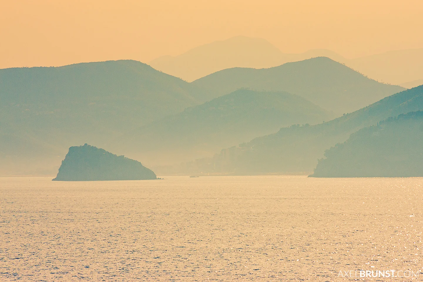 travelling-corsica-france-1.jpg