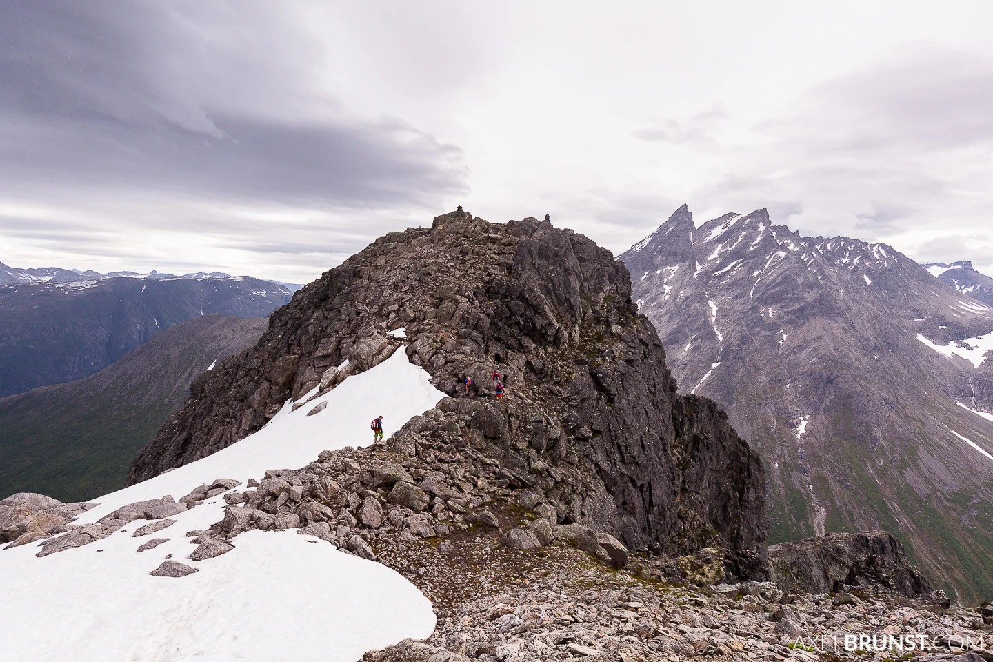 rommsdalseggen-hike-norway-11.jpg