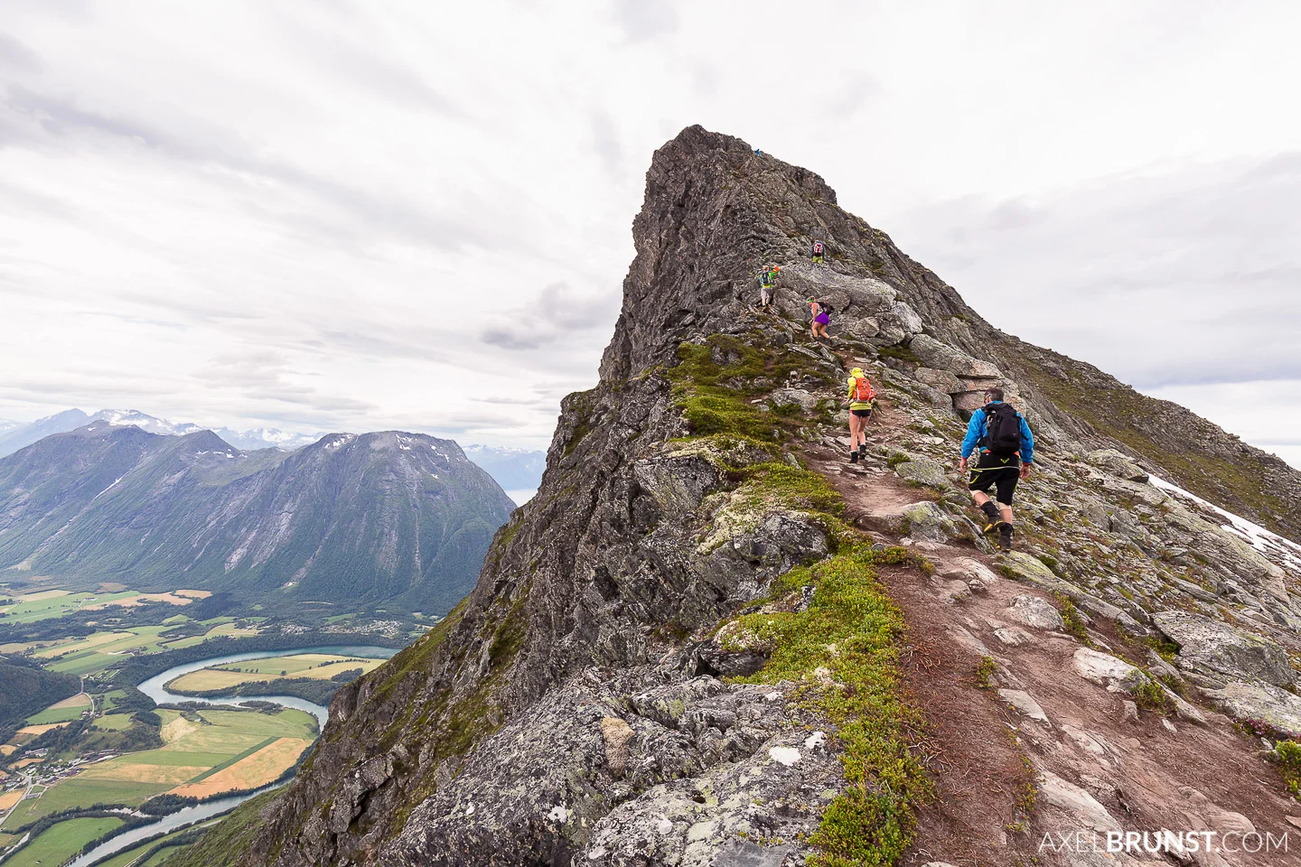 rommsdalseggen-hike-norway-14.jpg