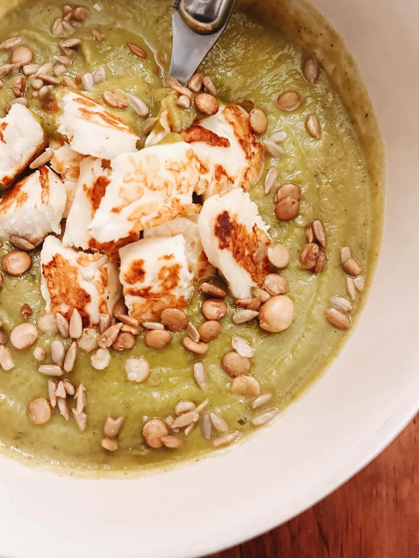 RECIPE BELOW!

I had an absurd amount of broccoli languishing in the fridge and in need of a step back from the heavy Christmas foods, I threw together this simple and very satisfying soup. Standby ingredients you likely have kicking around - I did u