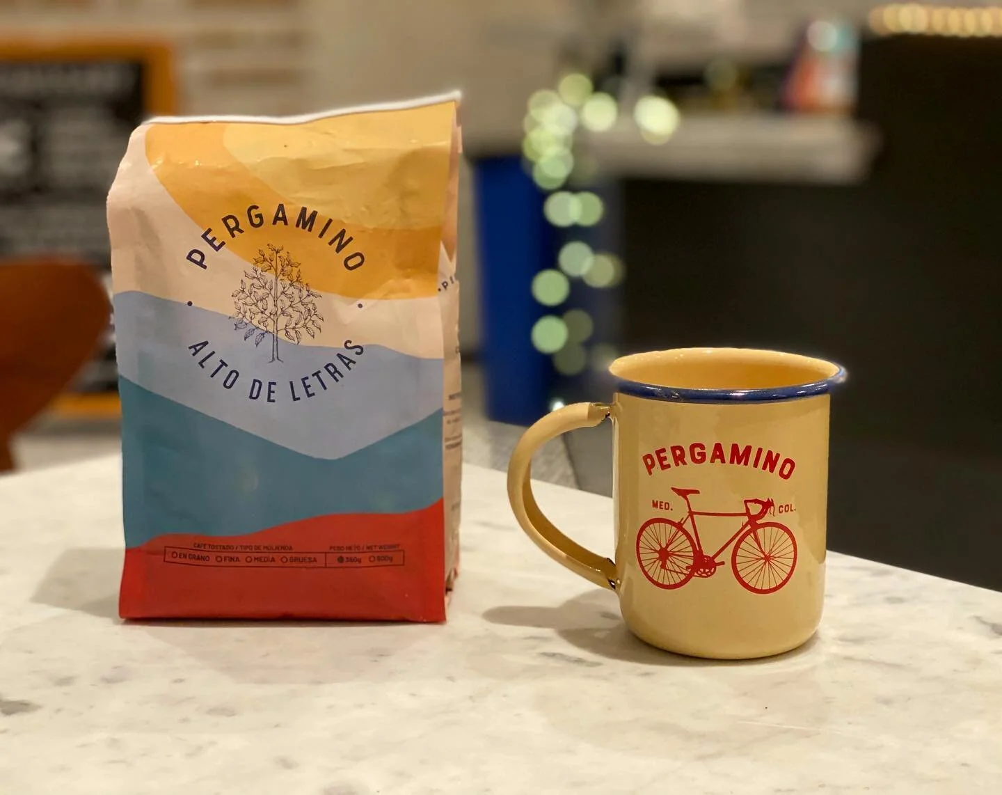 we couldn&rsquo;t be more proud of working with @pergaminocafe 🙌🏽 swing by to our 20th St. locational for a cup of fresh coffee from the beautiful mountains ⛰ of Colombia 🇨🇴 

Aquí servimos caf&eacute; fresco de Colombia 💛💙❤️

shout out to 👏 