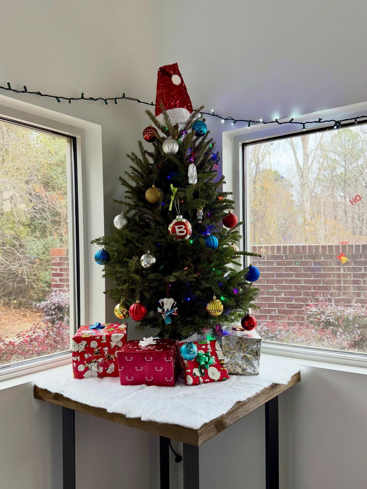 We love decorating for the holidays!