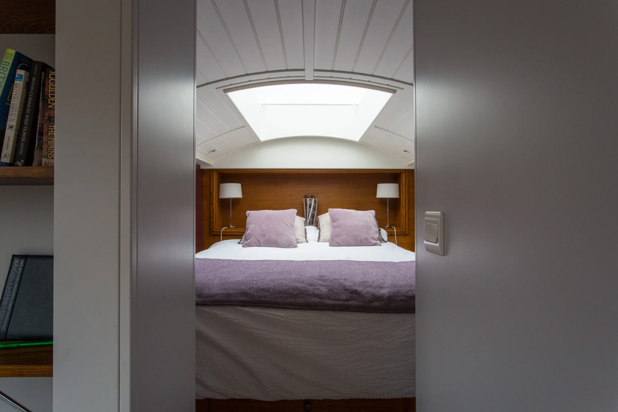 The bus stop_scotland_airbnb_architecture_tom_biddle_photography__-0002.jpg