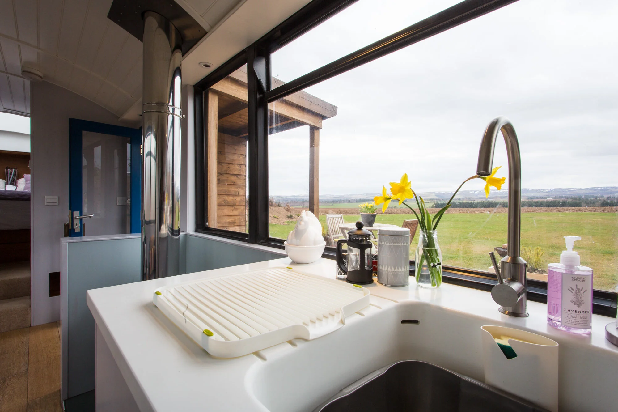 The bus stop_scotland_airbnb_architecture_tom_biddle_photography__-0005.jpg