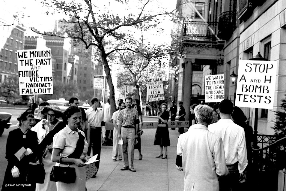  Hiroshima Day protest, August 6, 1957, New York City. (57-17) 