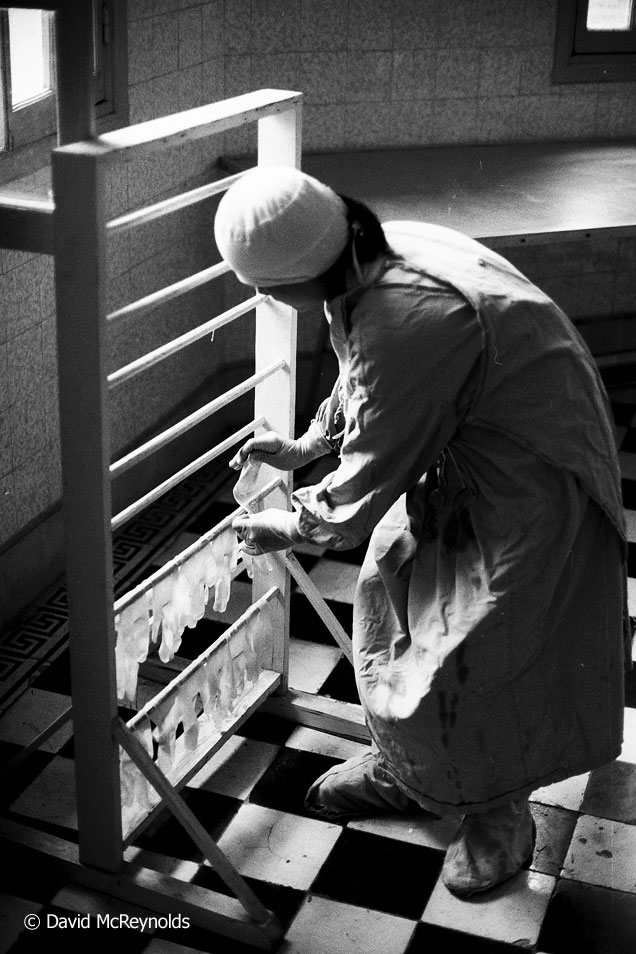  At a time of great poverty in Vietnam, the hospital gloves needed to be washed and reused. Hanoi, 1981. 