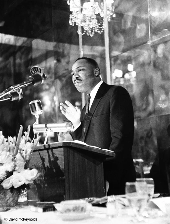 Keynote speaker Martin L. King at the 1959 WRL peace award dinner honoring AJ Muste.