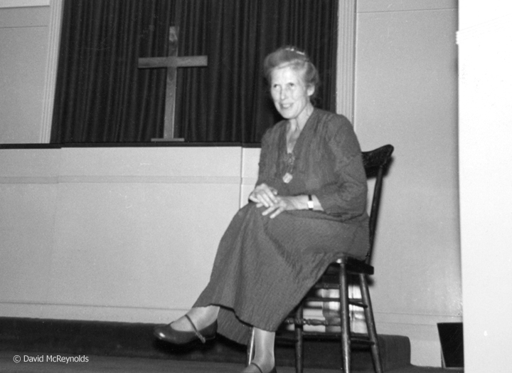  British pacifist Muriel Lester (1885-1968) at a Fellowship of Reconciliation youth conference in Los Angeles. March 1954.  More about Lester.  (54-6) 