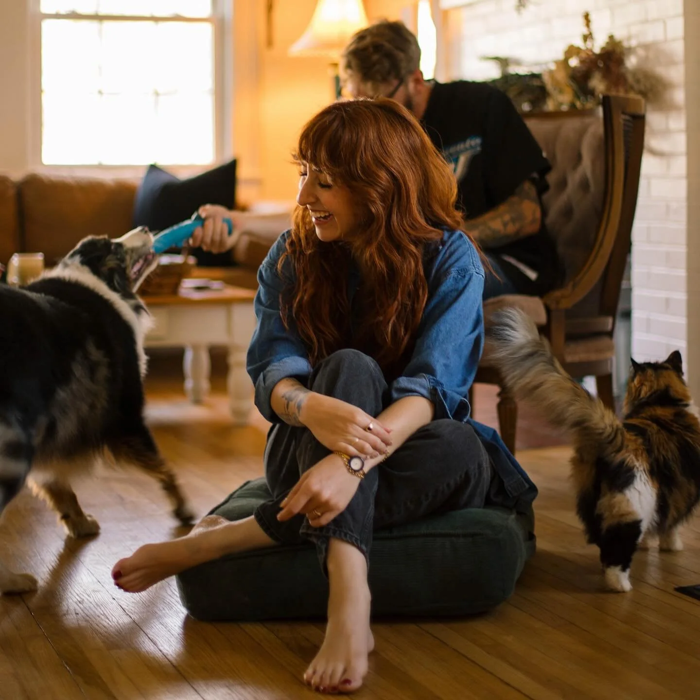 There&rsquo;s a new album in town! So very proud of @melissahalemusic for all her hard work and love that she&rsquo;s poured into this album. I loved this day photographing for the album and single covers. It&rsquo;s the best kind of chaos. 😂

So so