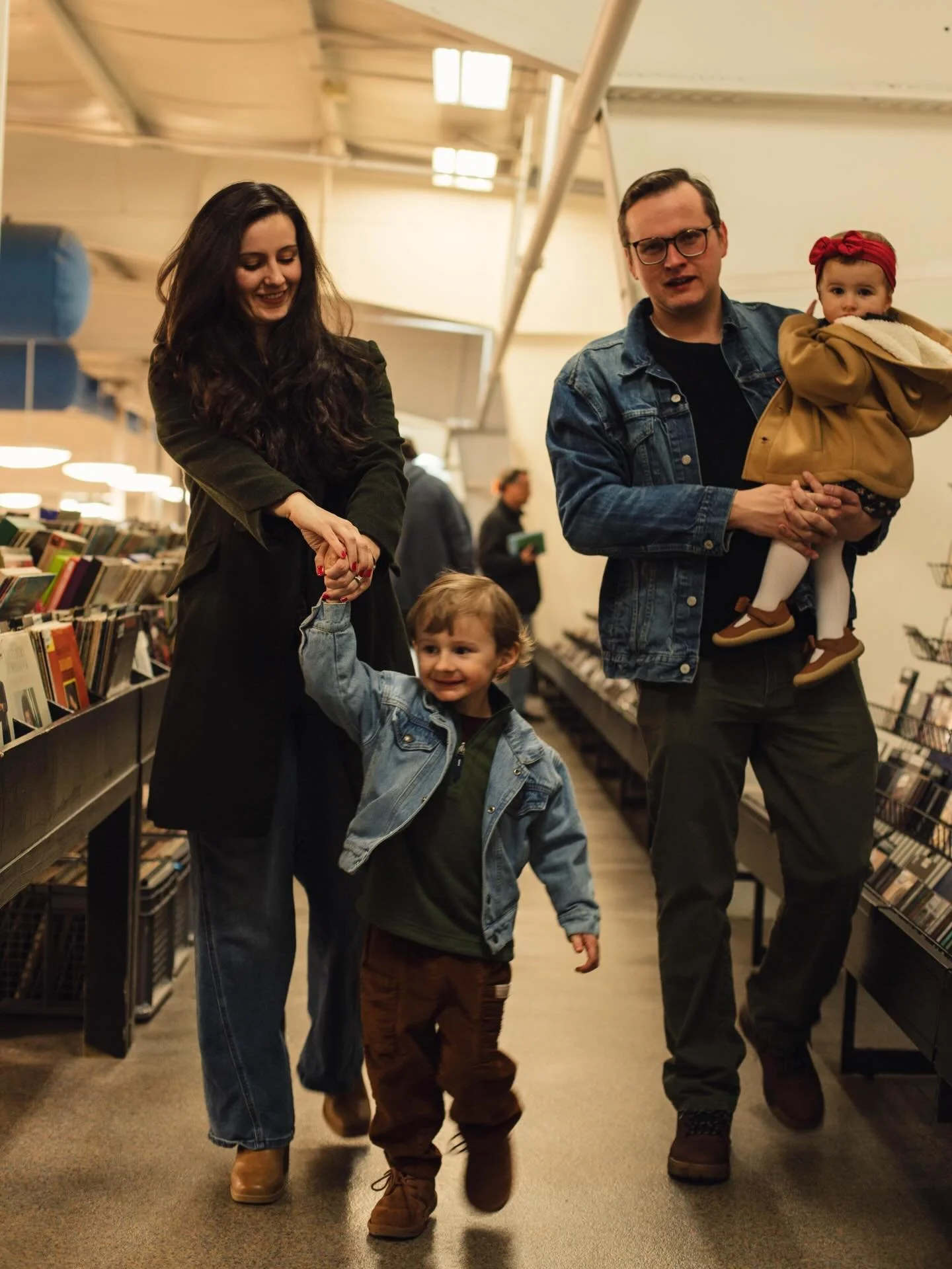 The Thorntons are on the website. A last minute pivot turned into family photos at McKays. Turned out pretty darn sweet.