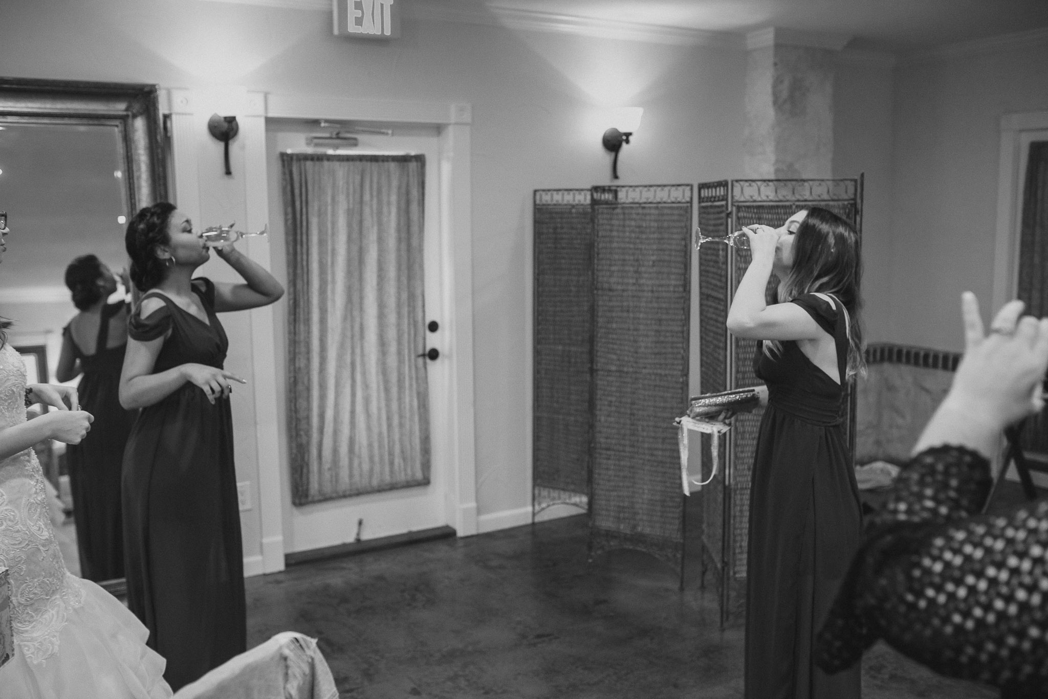 Austin-Texas-Wedding-Vintage-Villas-0016.jpg