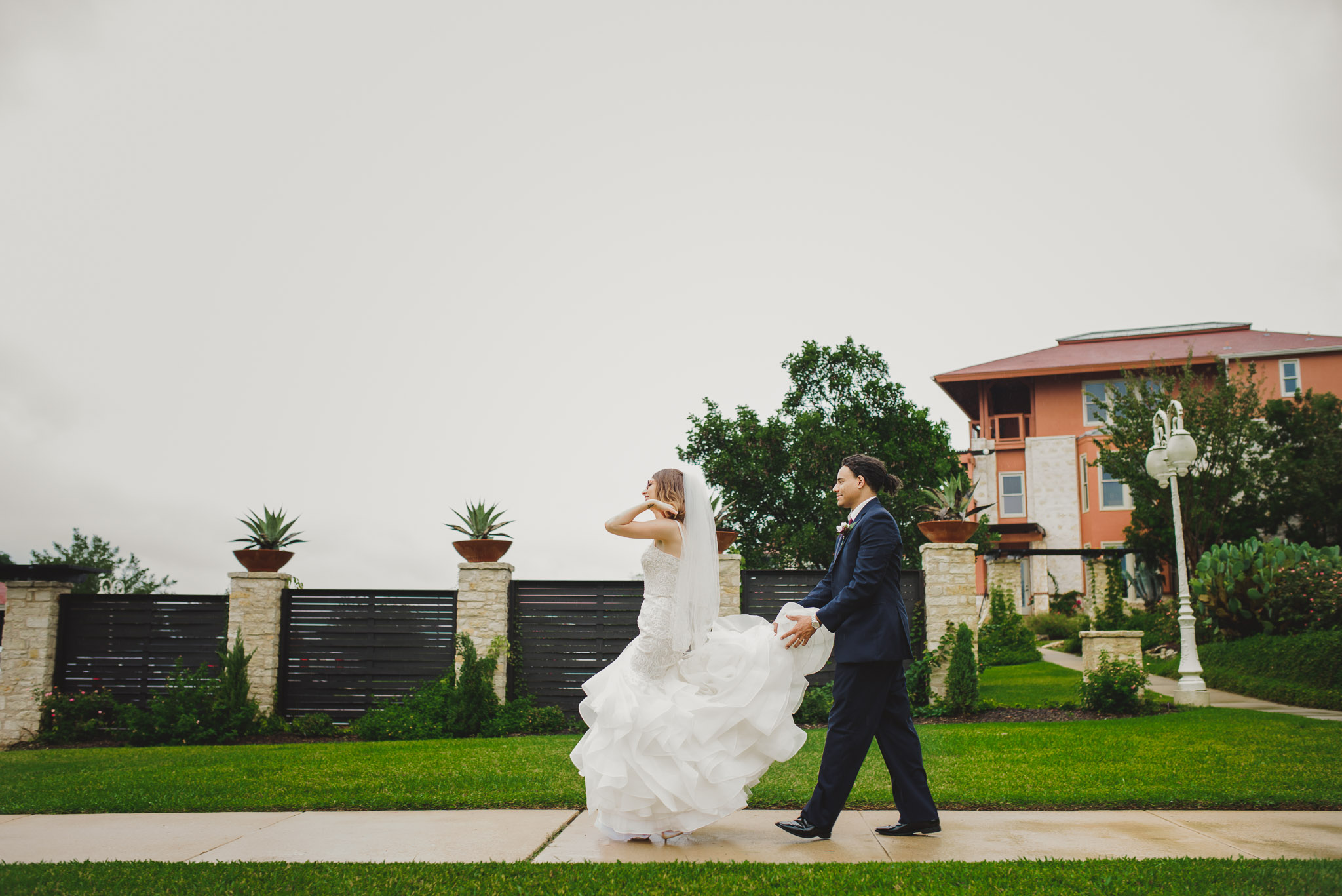 Austin-Texas-Wedding-Vintage-Villas-0034.jpg