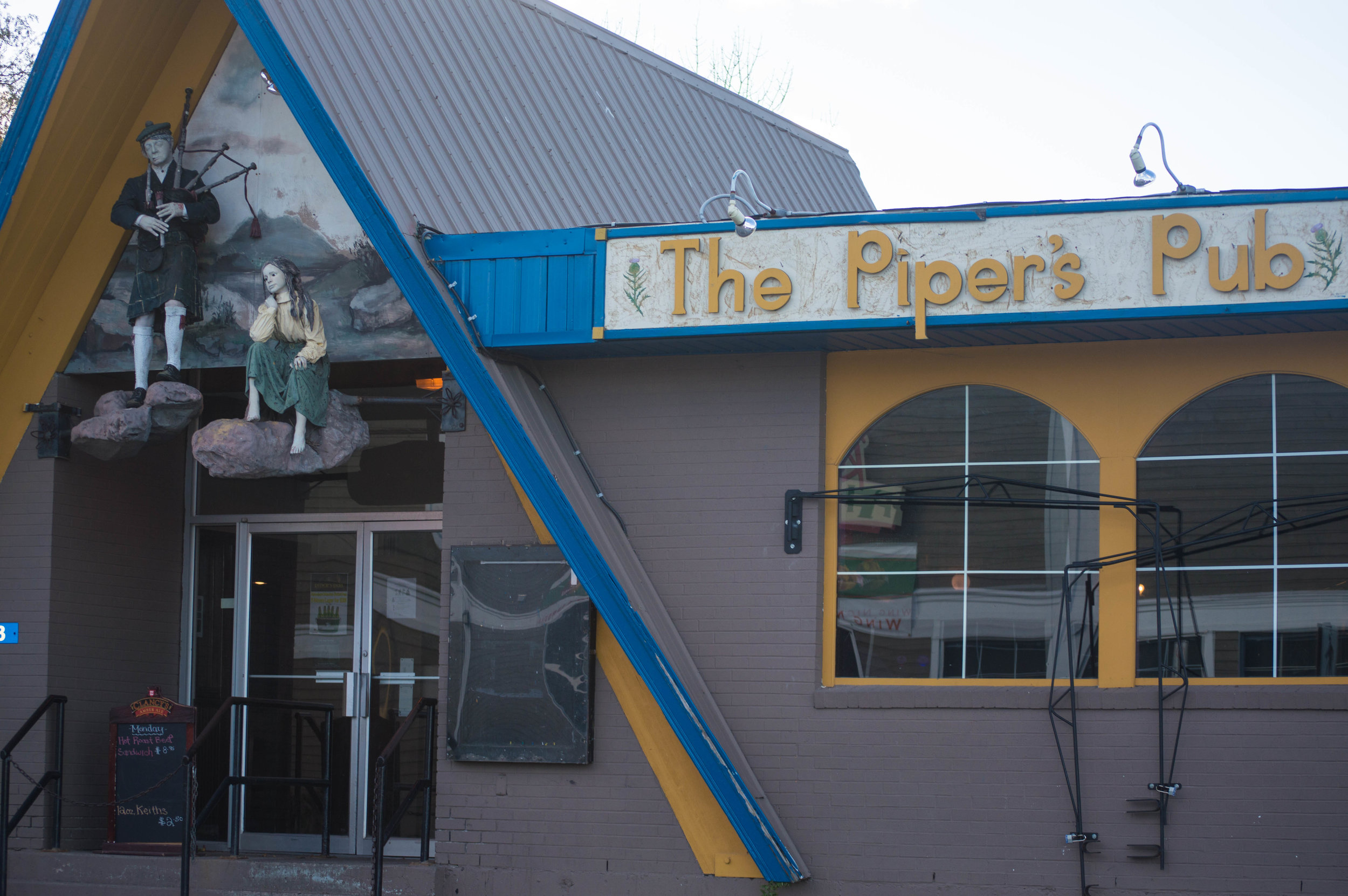 Front entrance to Piper's Pub. Photo courtesy of Jessica Fullerton.